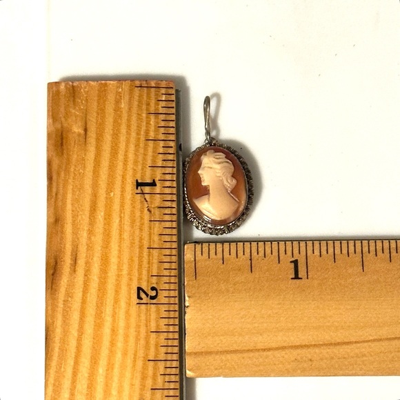 Giuseppe Mandile 800 Silver Shell Cameo Charm Pendant Vintage Estate Jewelry - Picture 4 of 6